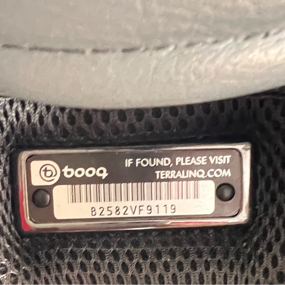 BOOQ Cobra Squeeze MacBook Backpack Gray Good Condition - Picture 5 of 16